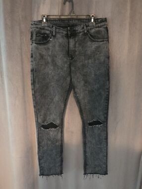 Men's Distressed Grey Washed Jeans - Classic Slim Fit